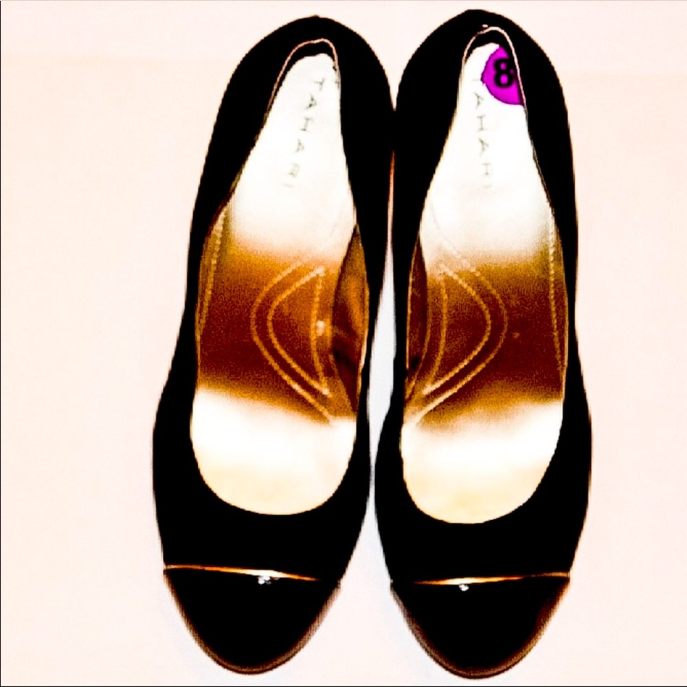 Tahari Laurie Cap Toe Heels Black sz.8.5